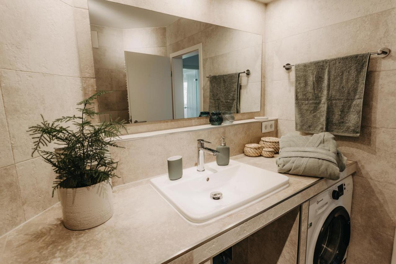 Traber Apartments Im Herzen Leipzigs Balkon Parkplatz Εξωτερικό φωτογραφία